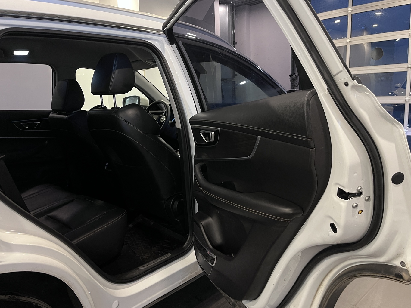 CHERY TIGGO 8