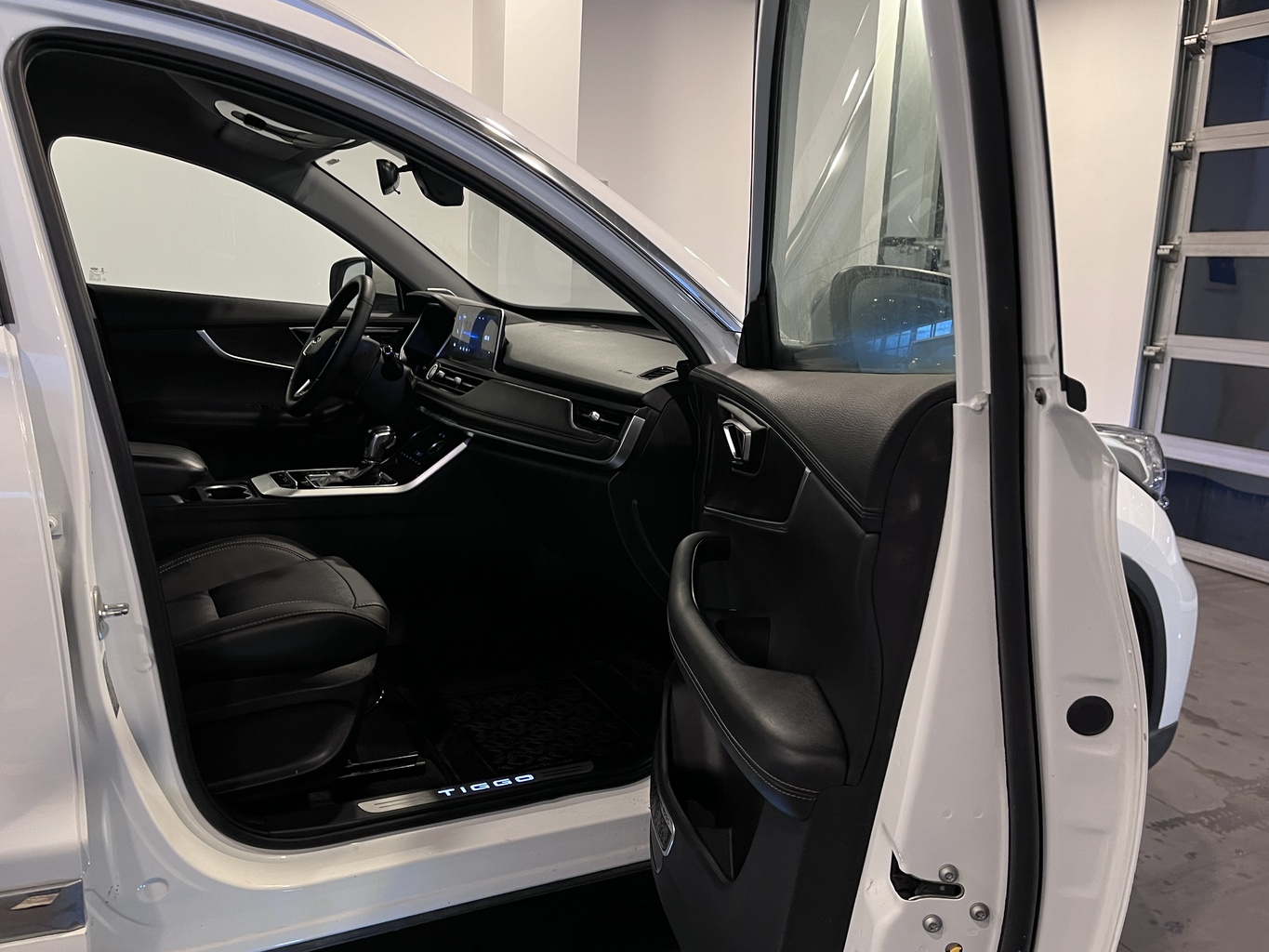 CHERY TIGGO 8