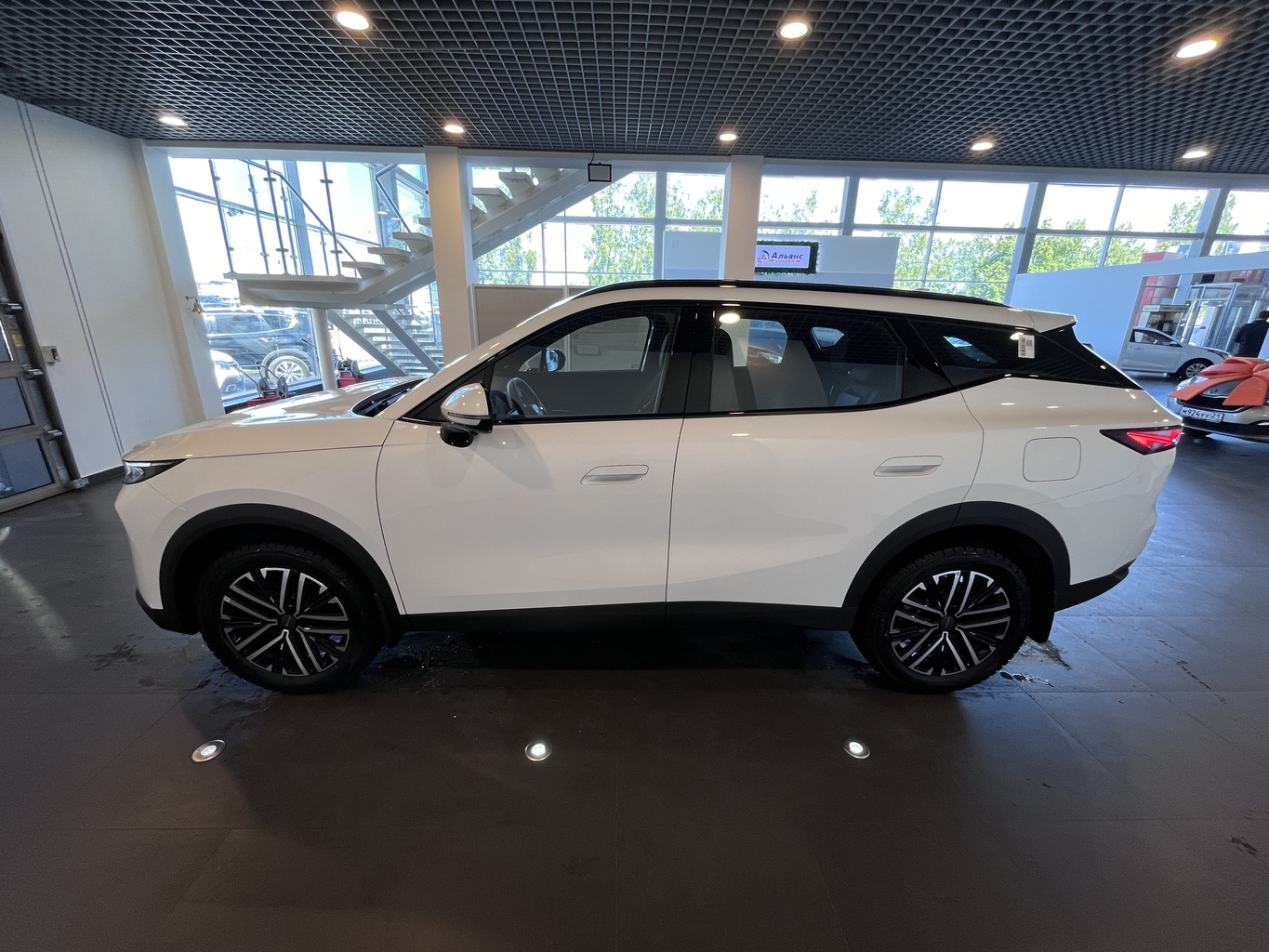 OMODA C7