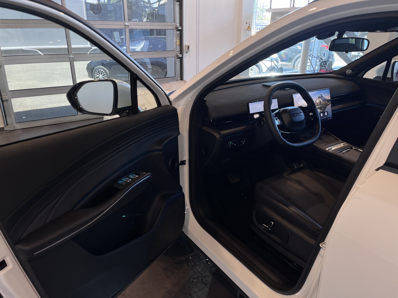 OMODA C7