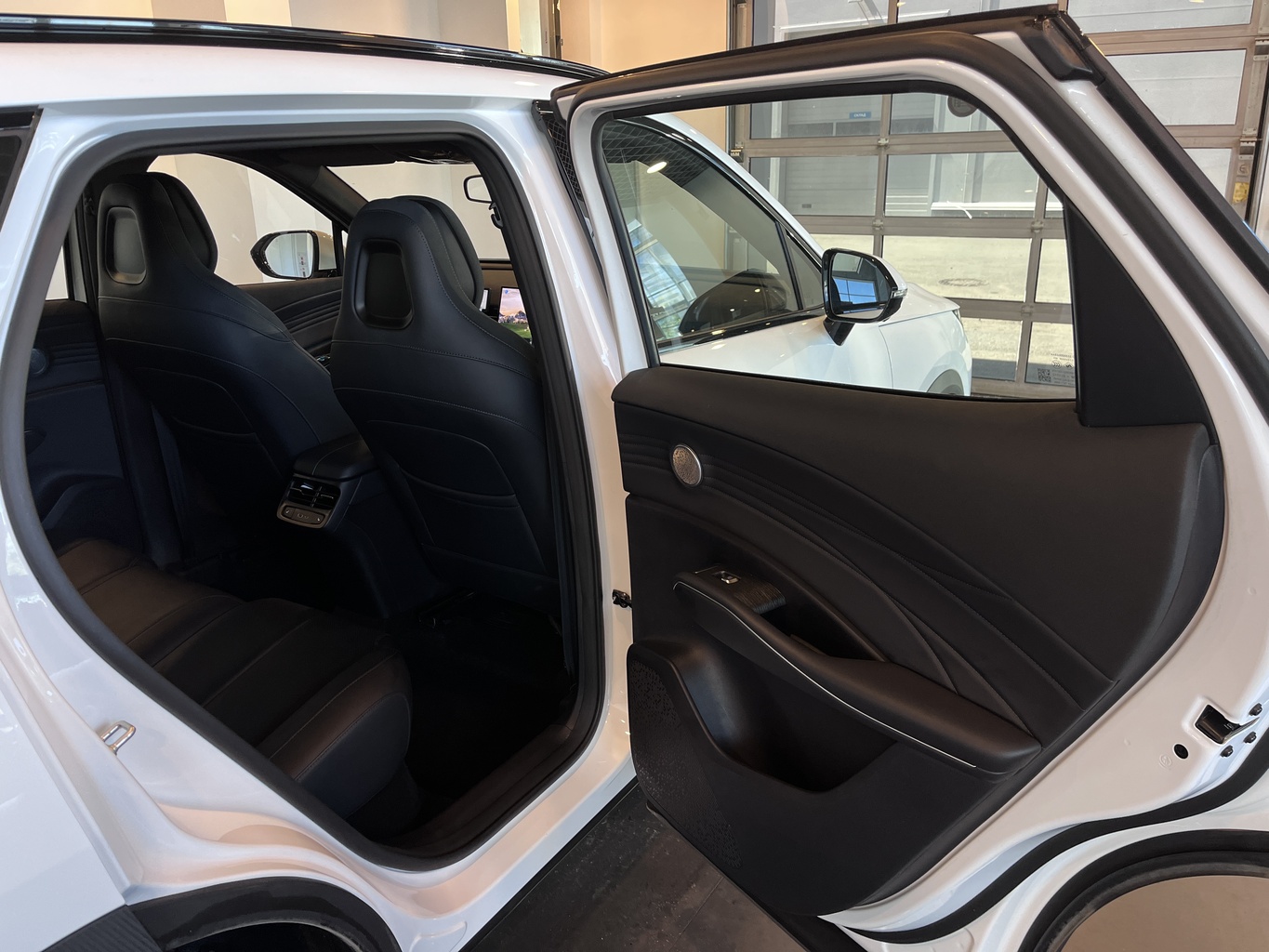 OMODA C7