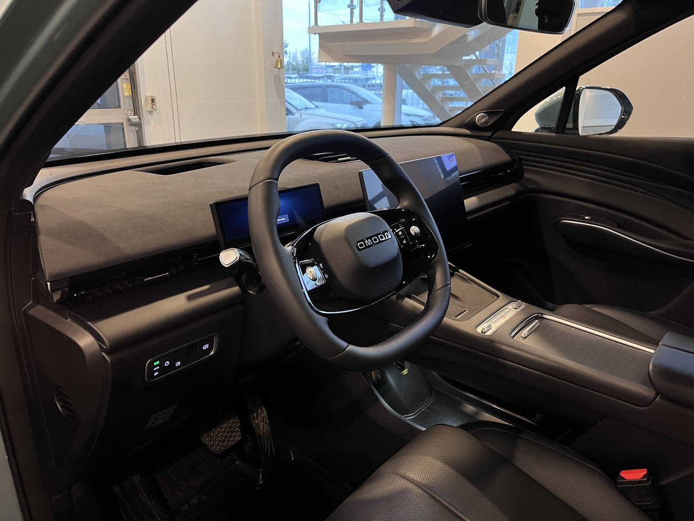 OMODA C7
