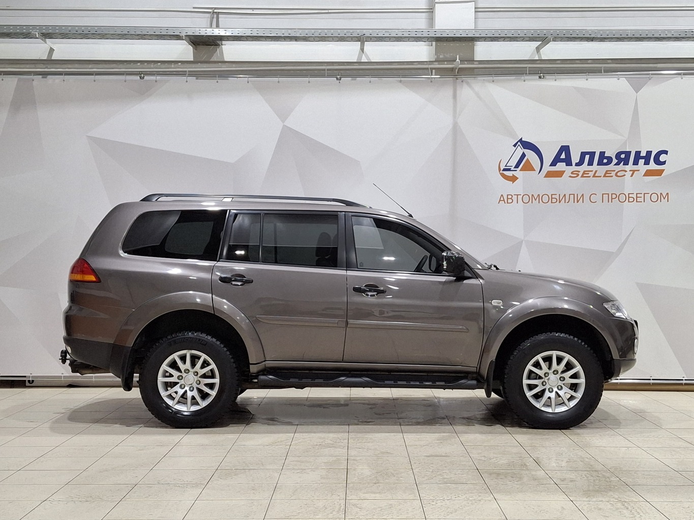 MITSUBISHI PAJERO SPORT