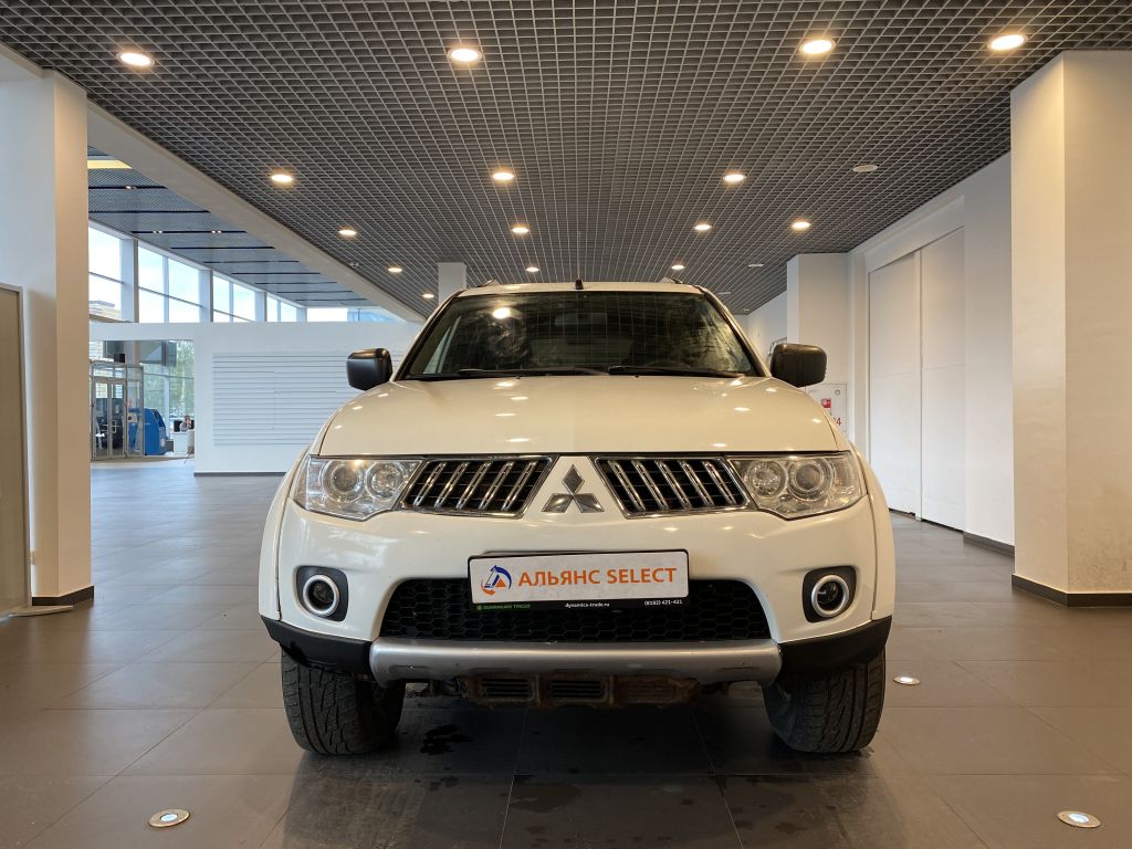 MITSUBISHI PAJERO SPORT