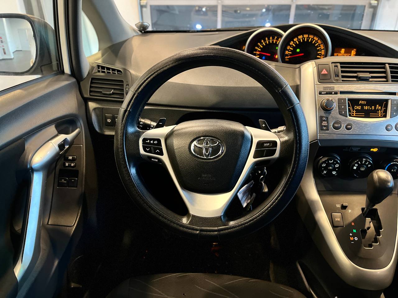 TOYOTA VERSO