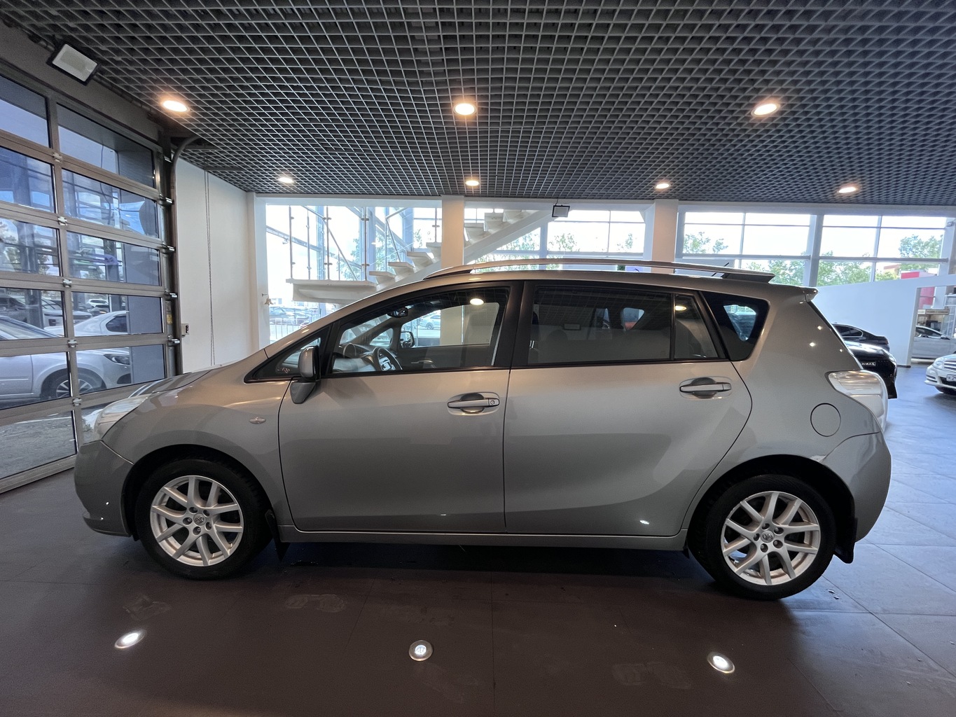 TOYOTA VERSO