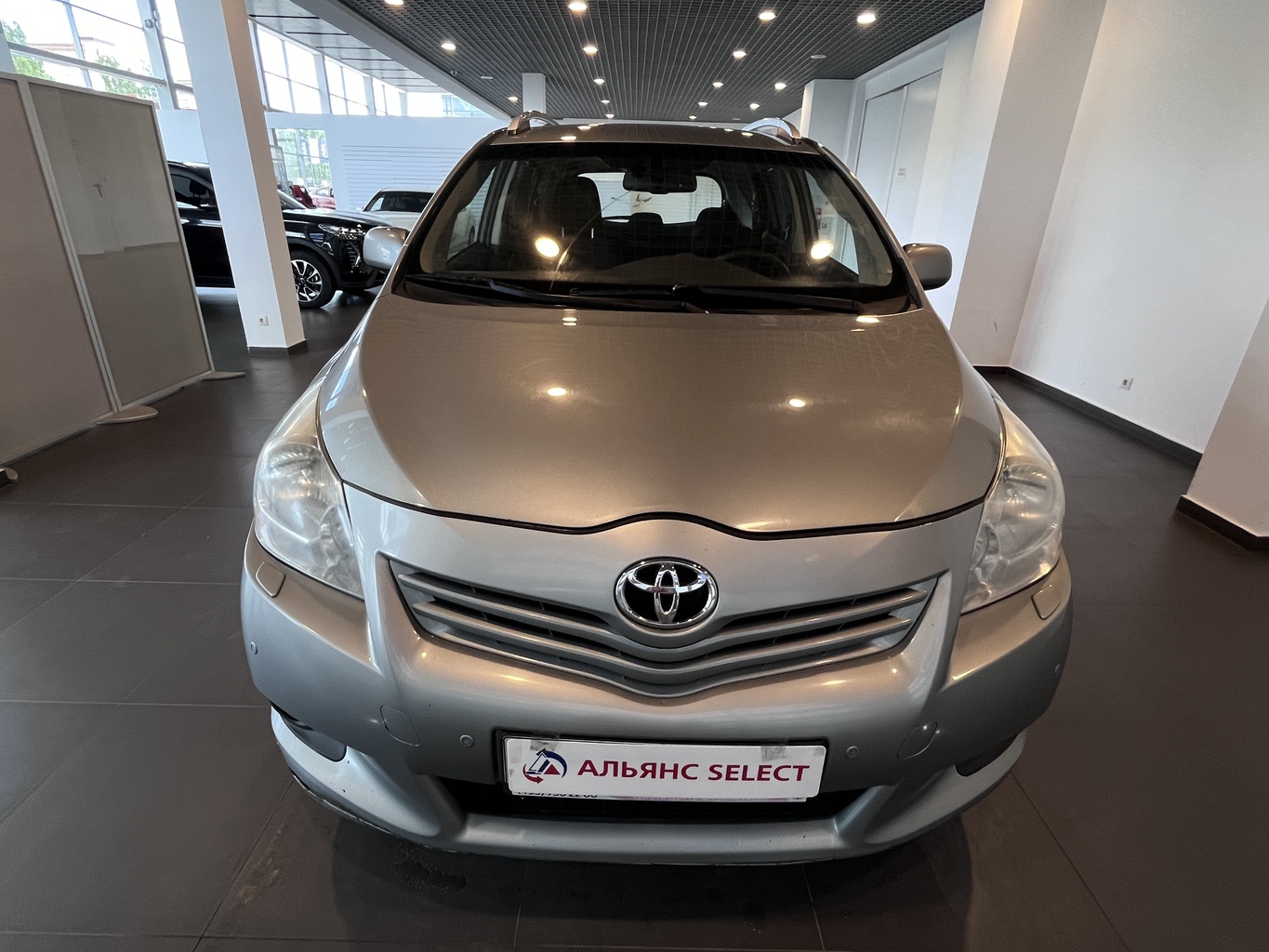TOYOTA VERSO