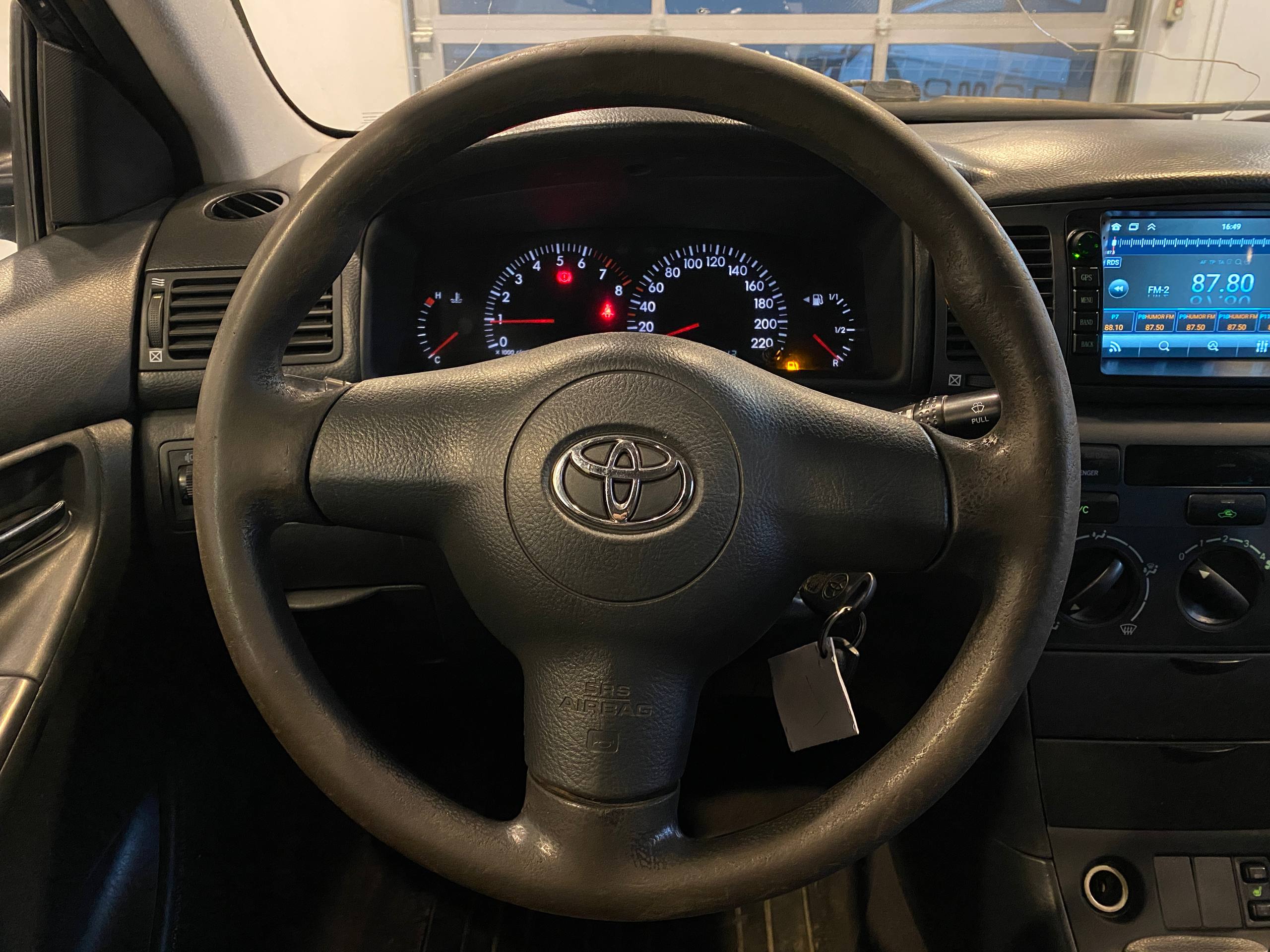 TOYOTA COROLLA