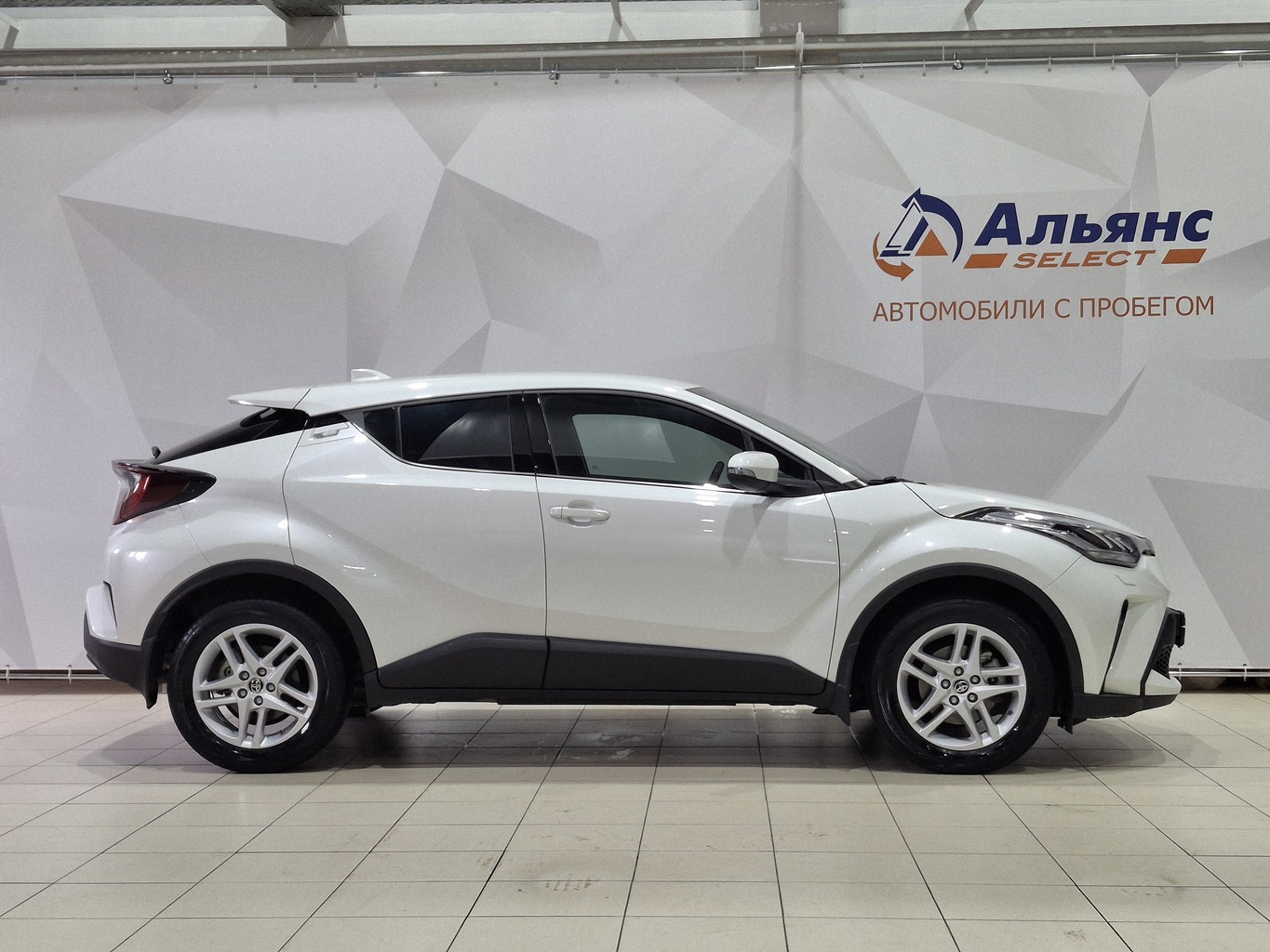 TOYOTA C-HR