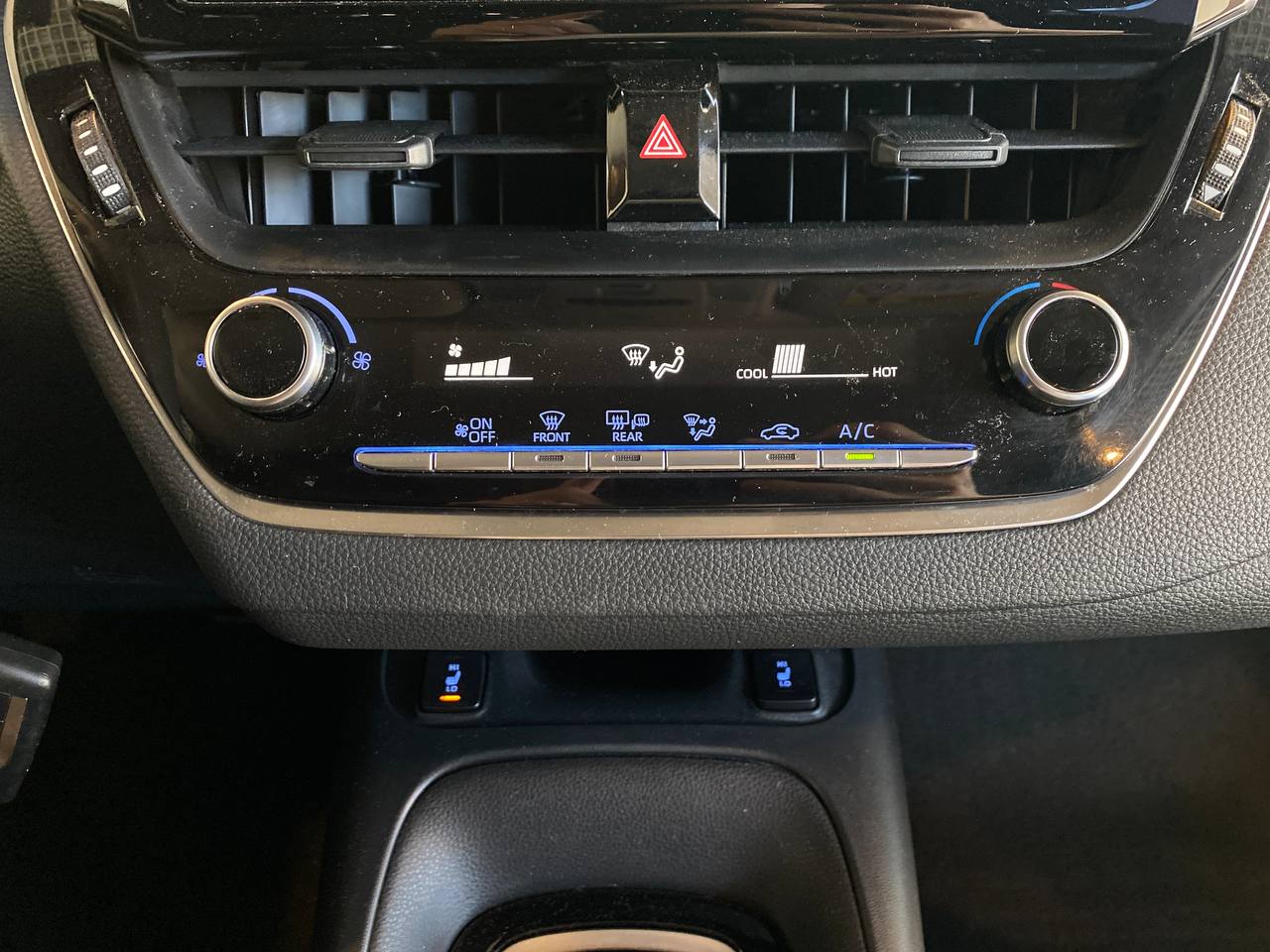 TOYOTA COROLLA