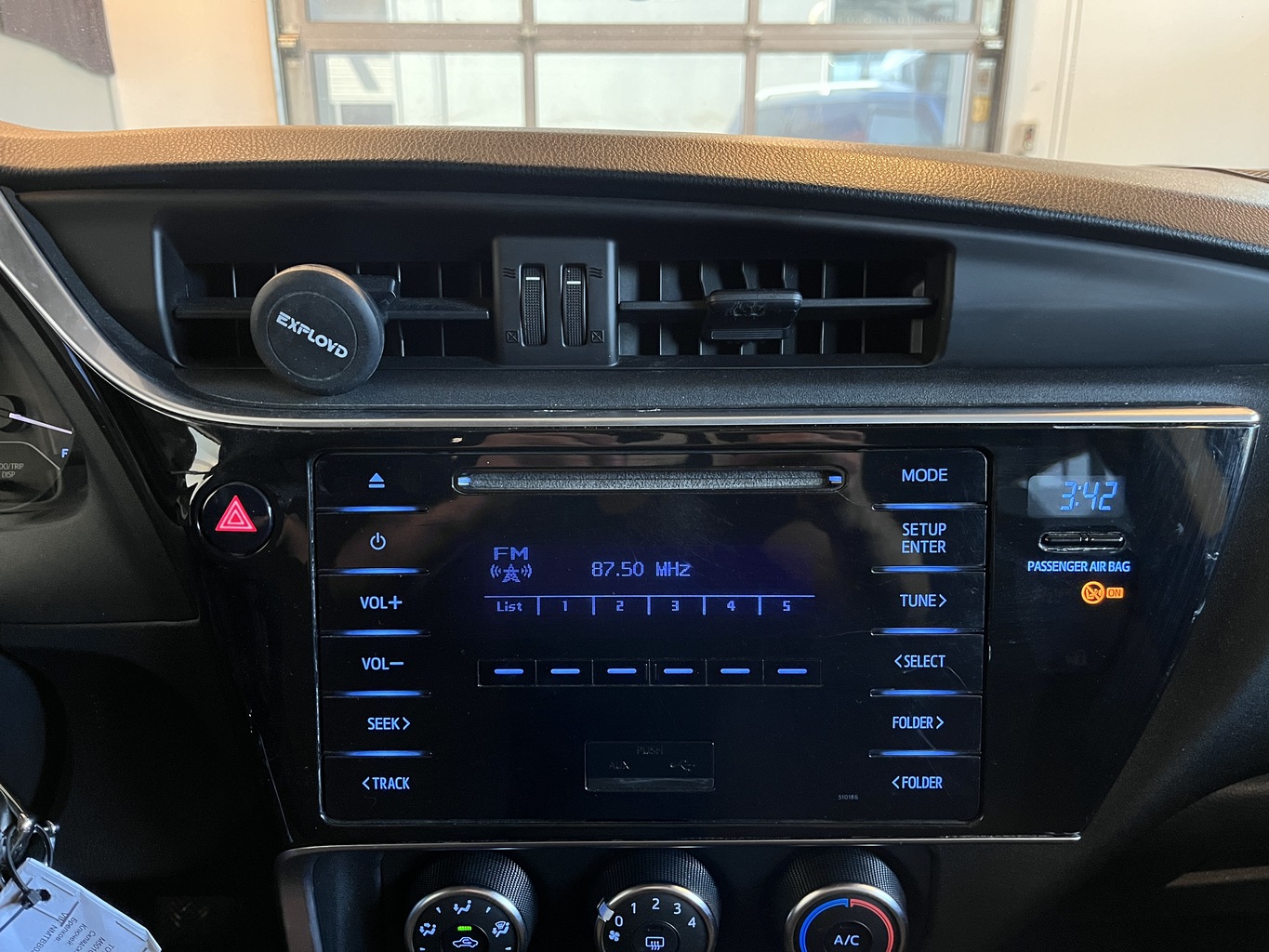 TOYOTA COROLLA