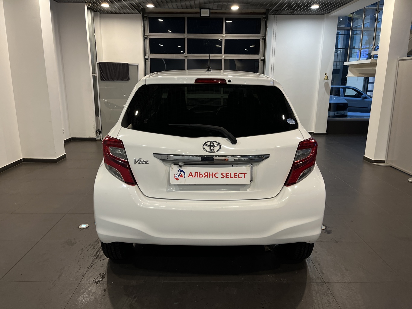 TOYOTA VITZ
