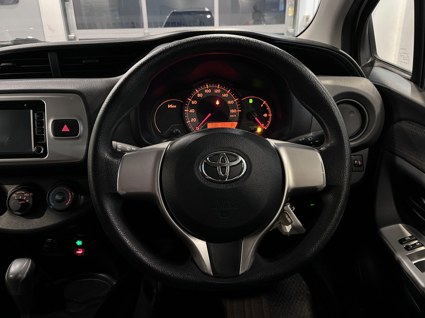 TOYOTA VITZ