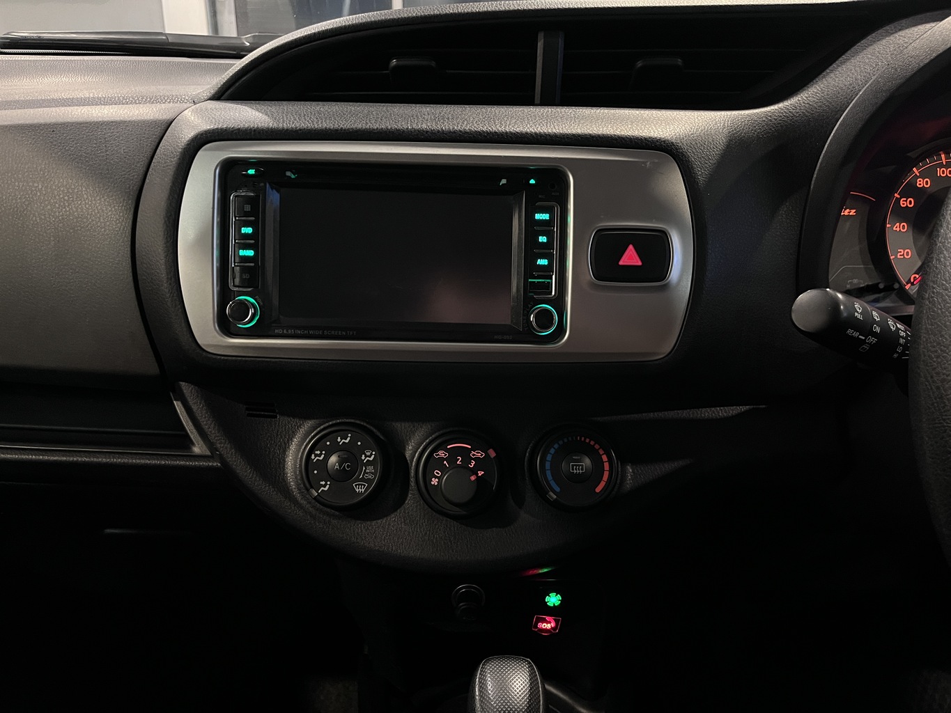 TOYOTA VITZ