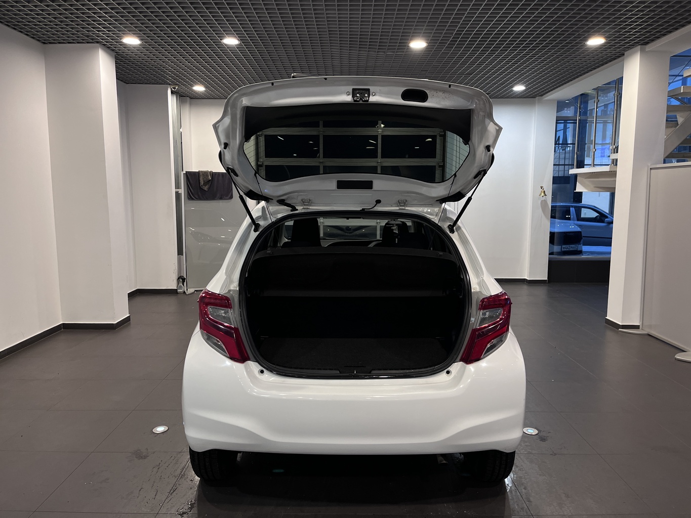 TOYOTA VITZ