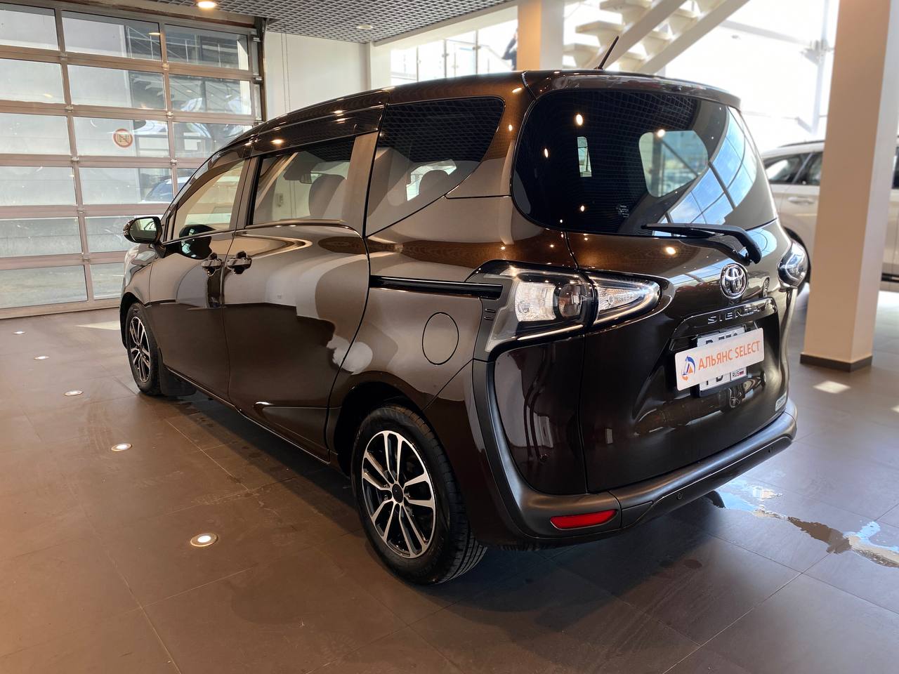 TOYOTA SIENTA