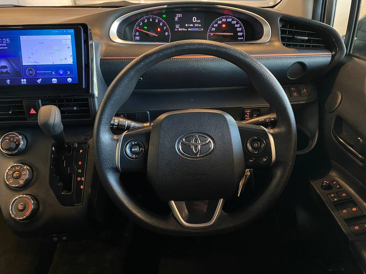 TOYOTA SIENTA