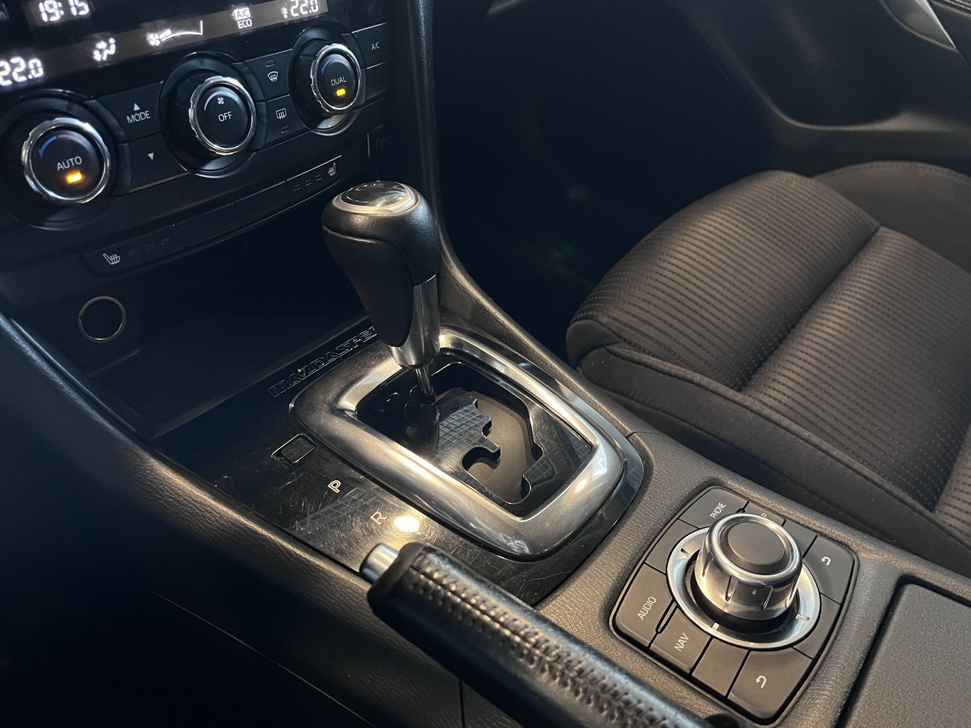 MAZDA 6