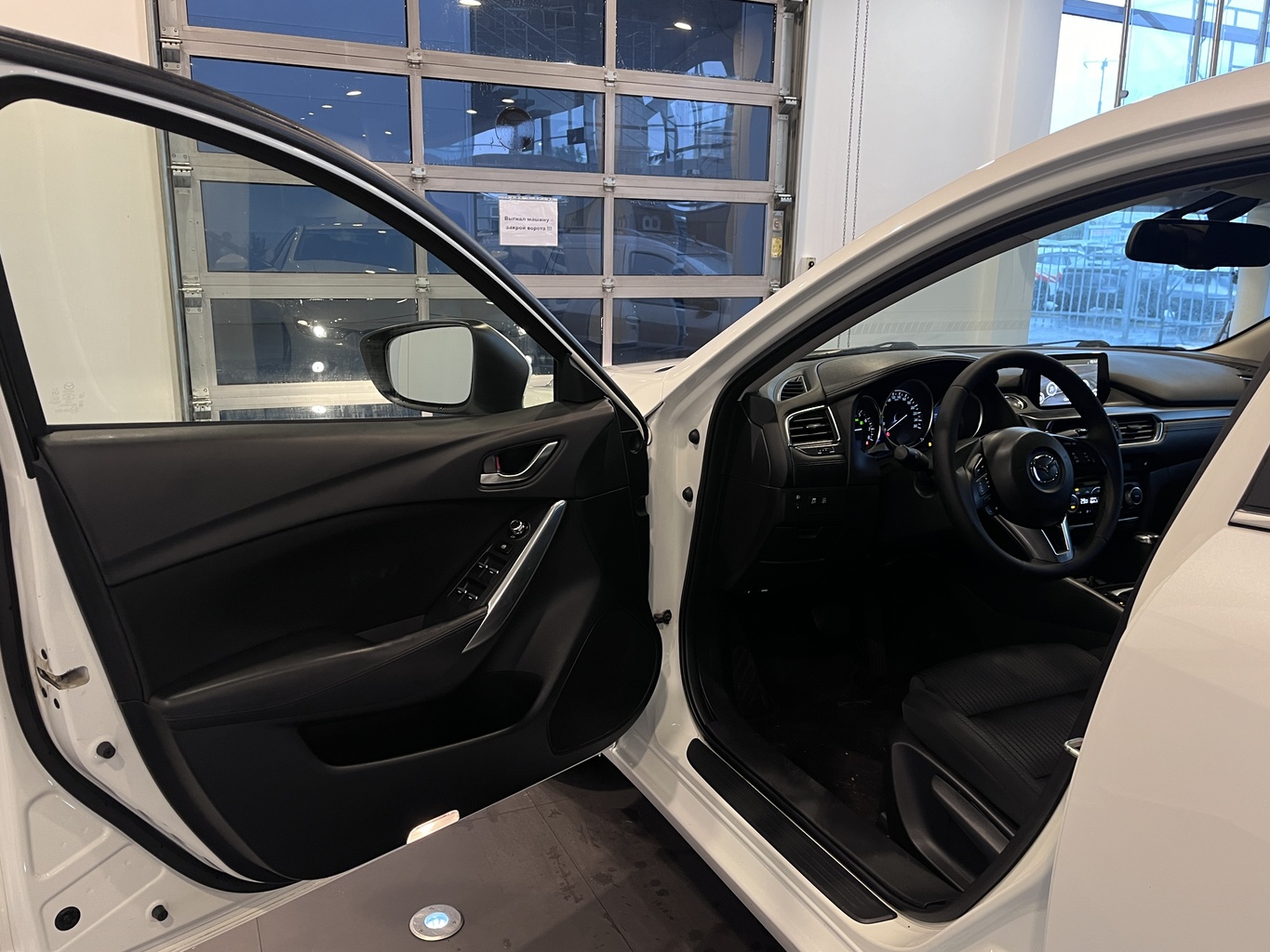 MAZDA 6