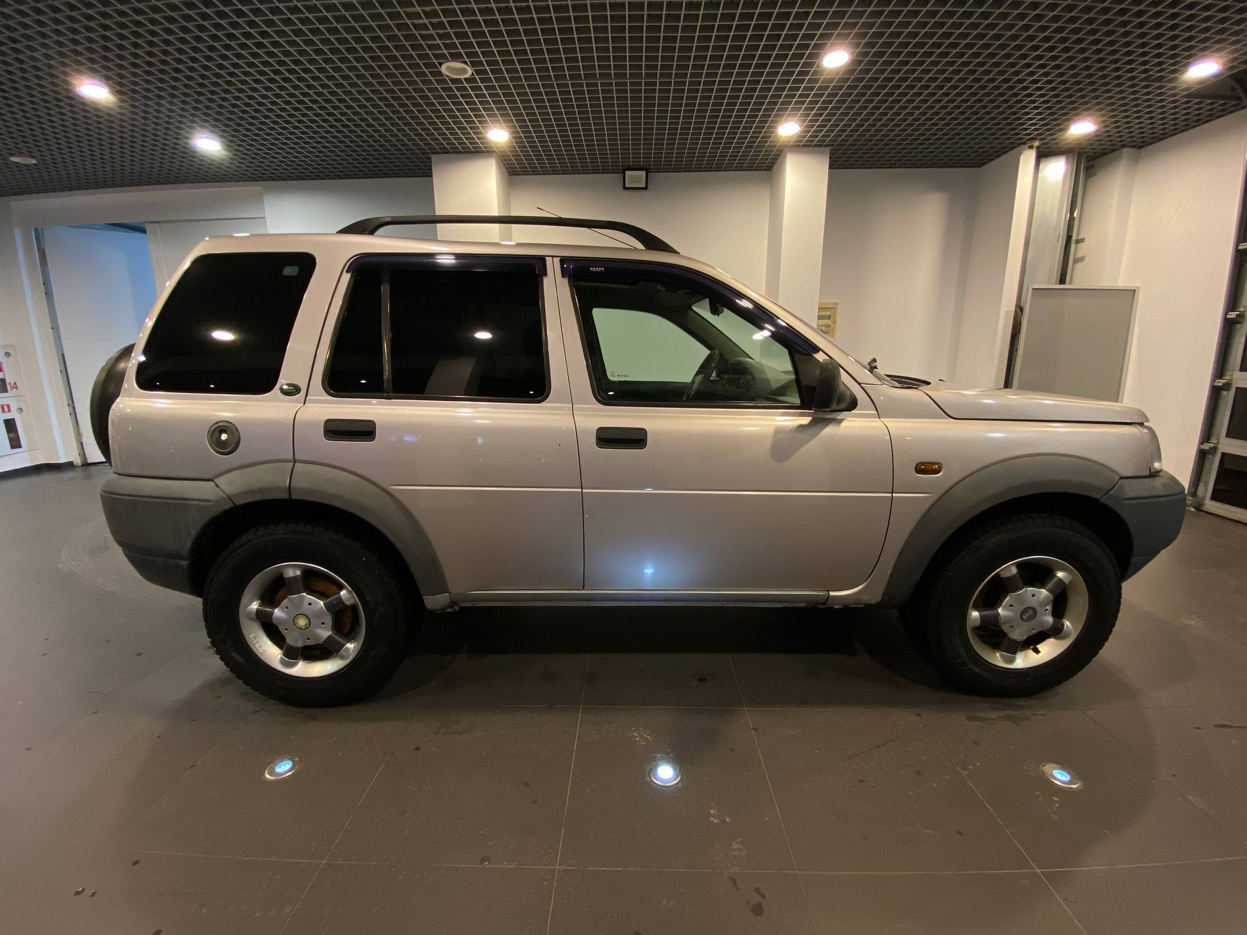 LAND ROVER FREELANDER