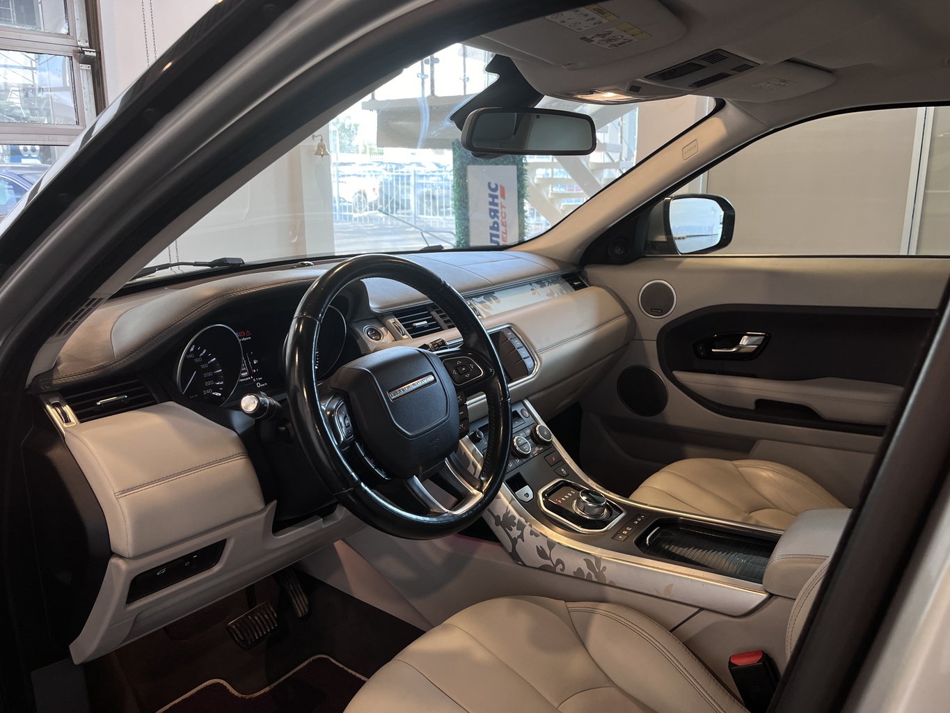 LAND ROVER RANGE ROVER EVOQUE