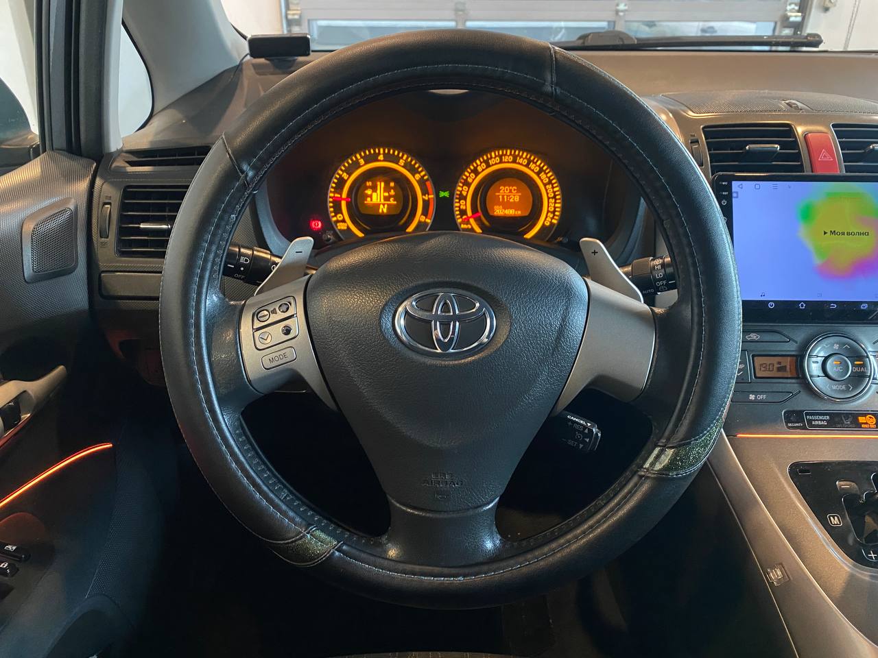 TOYOTA AURIS