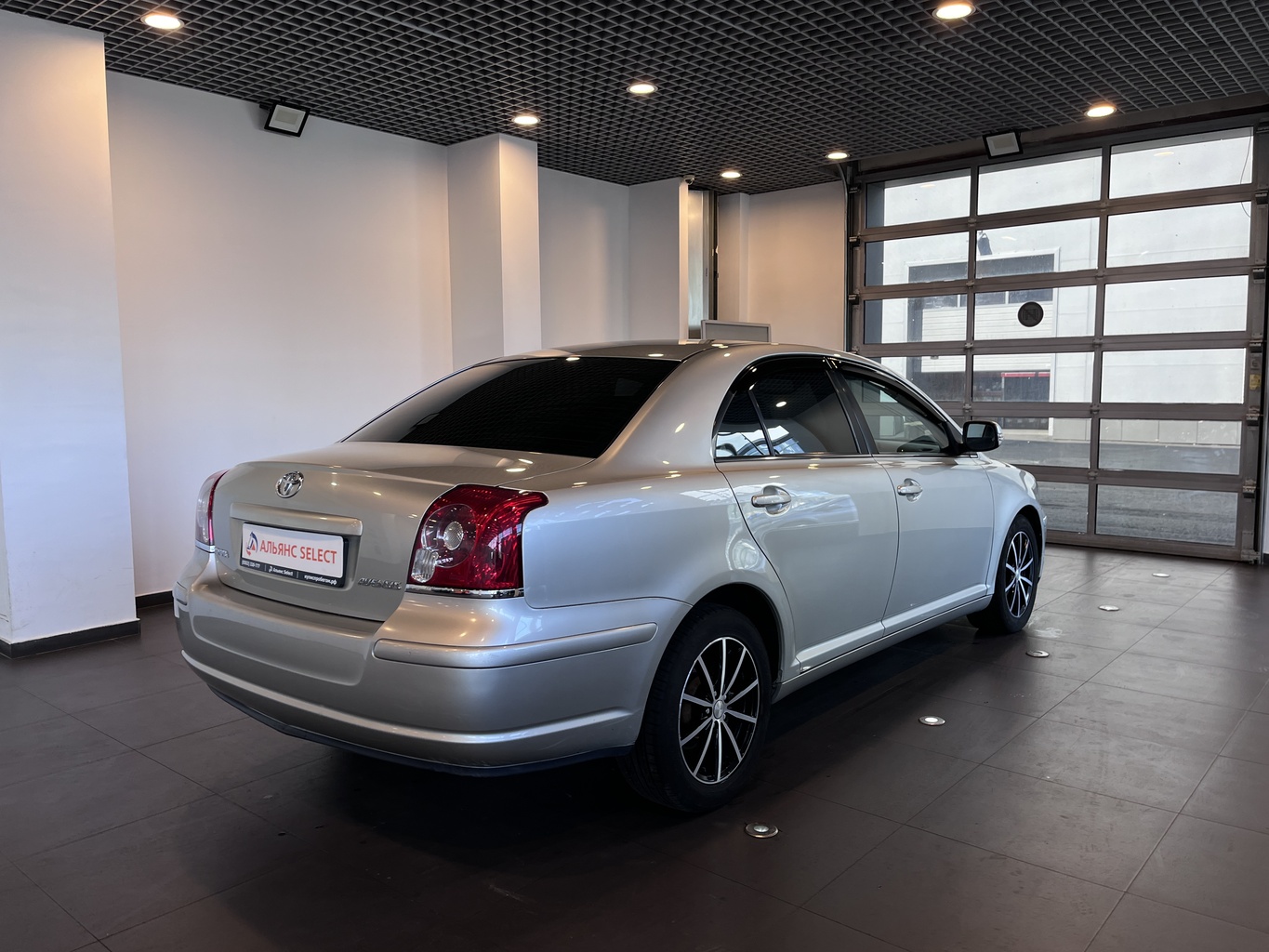 TOYOTA AVENSIS