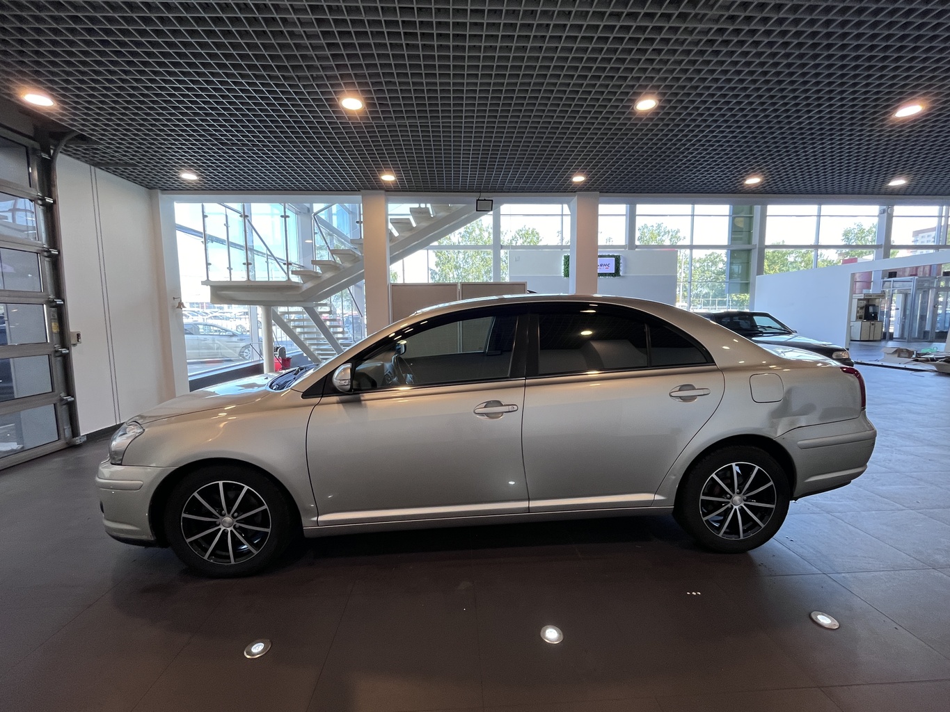 TOYOTA AVENSIS