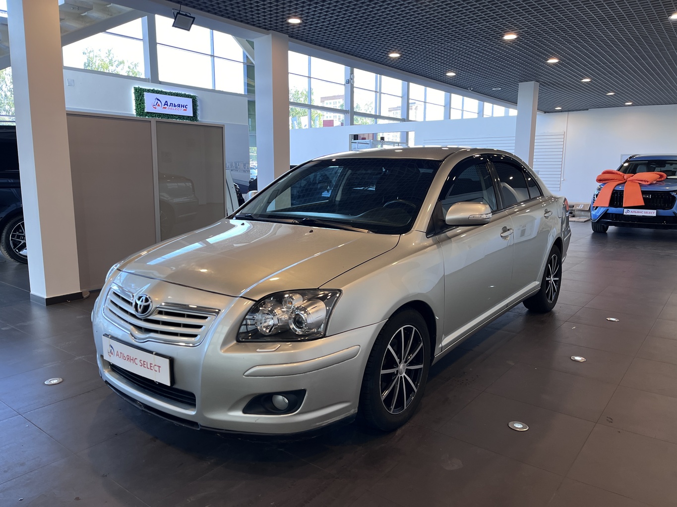 TOYOTA AVENSIS