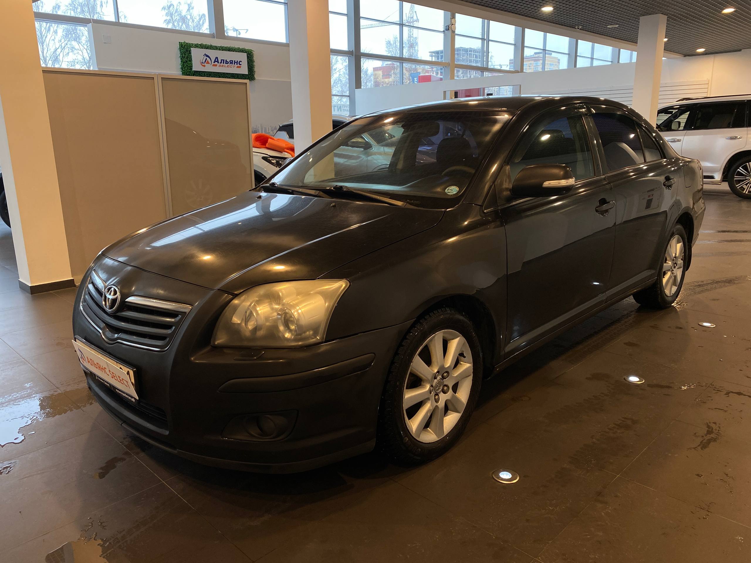 TOYOTA AVENSIS