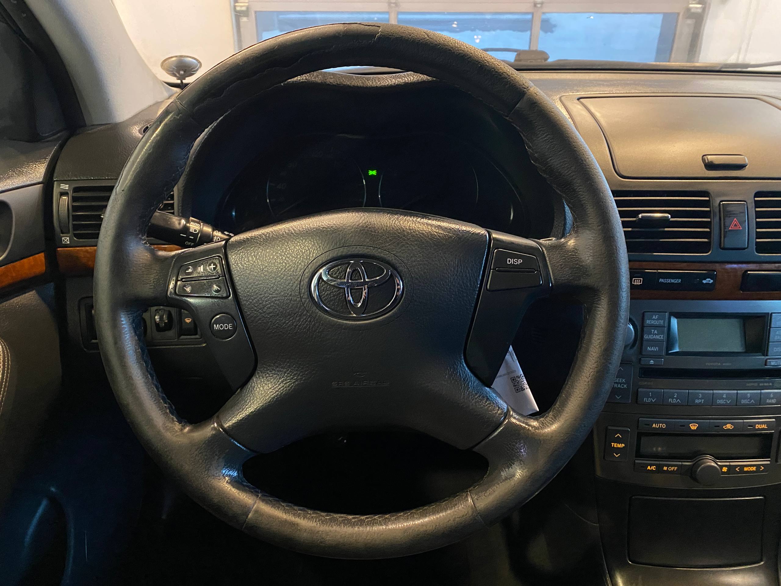 TOYOTA AVENSIS