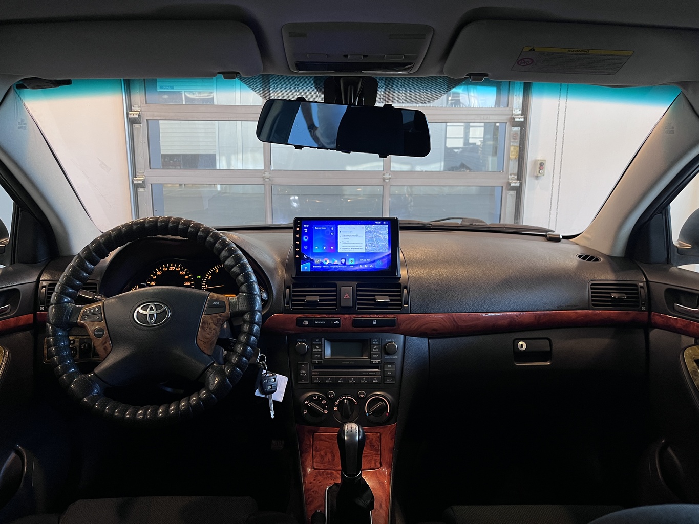 TOYOTA AVENSIS