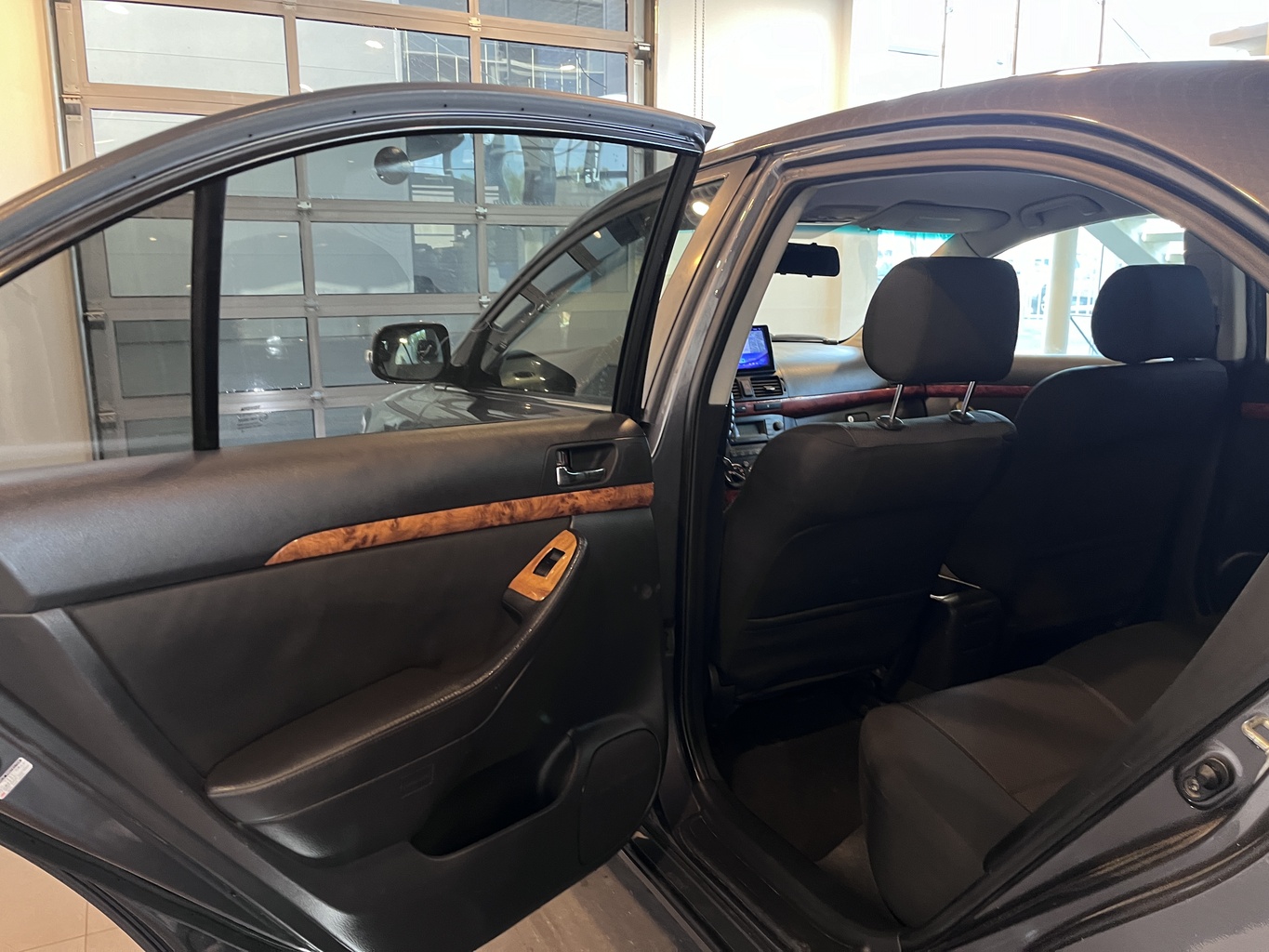 TOYOTA AVENSIS