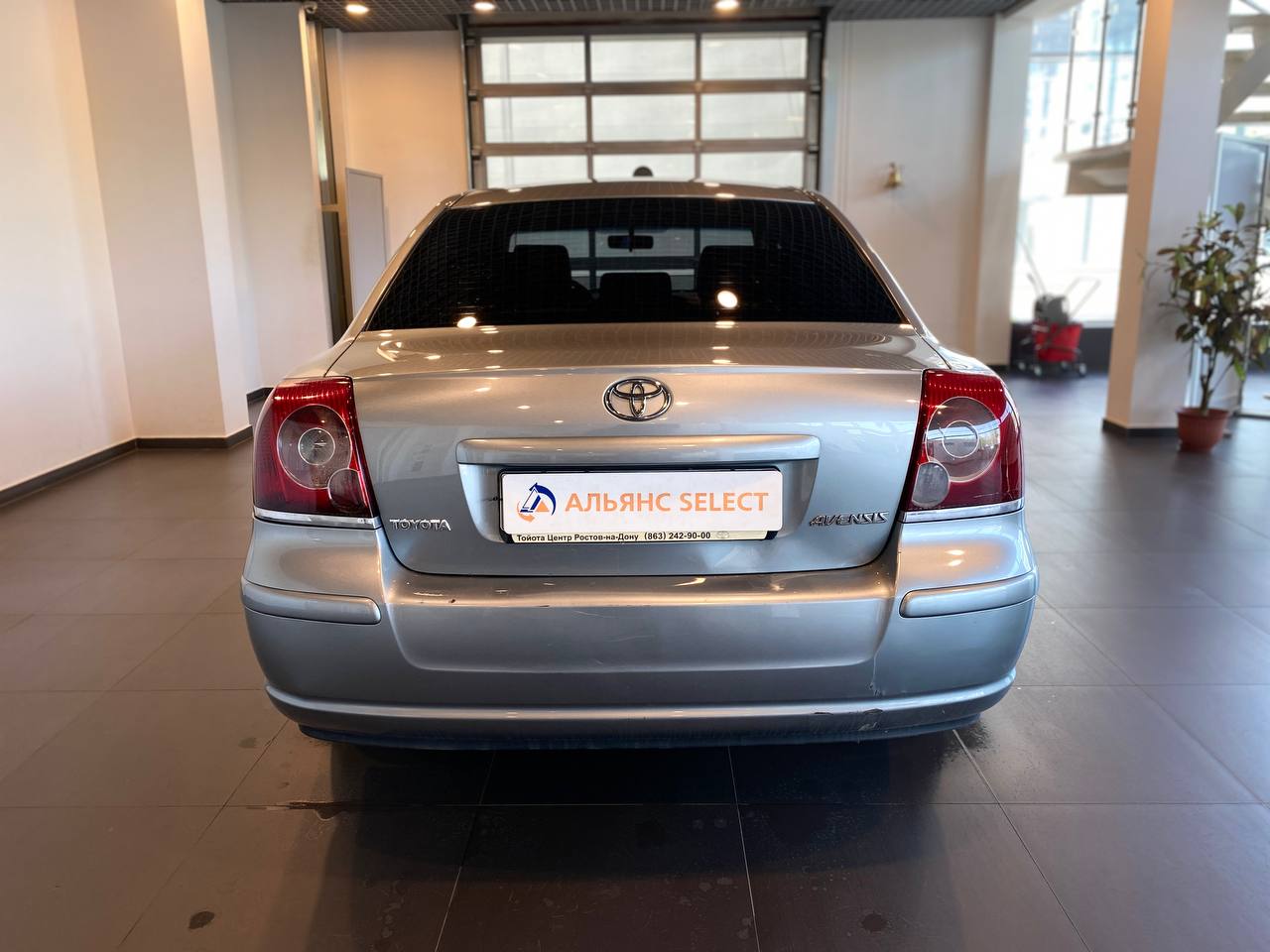 TOYOTA AVENSIS