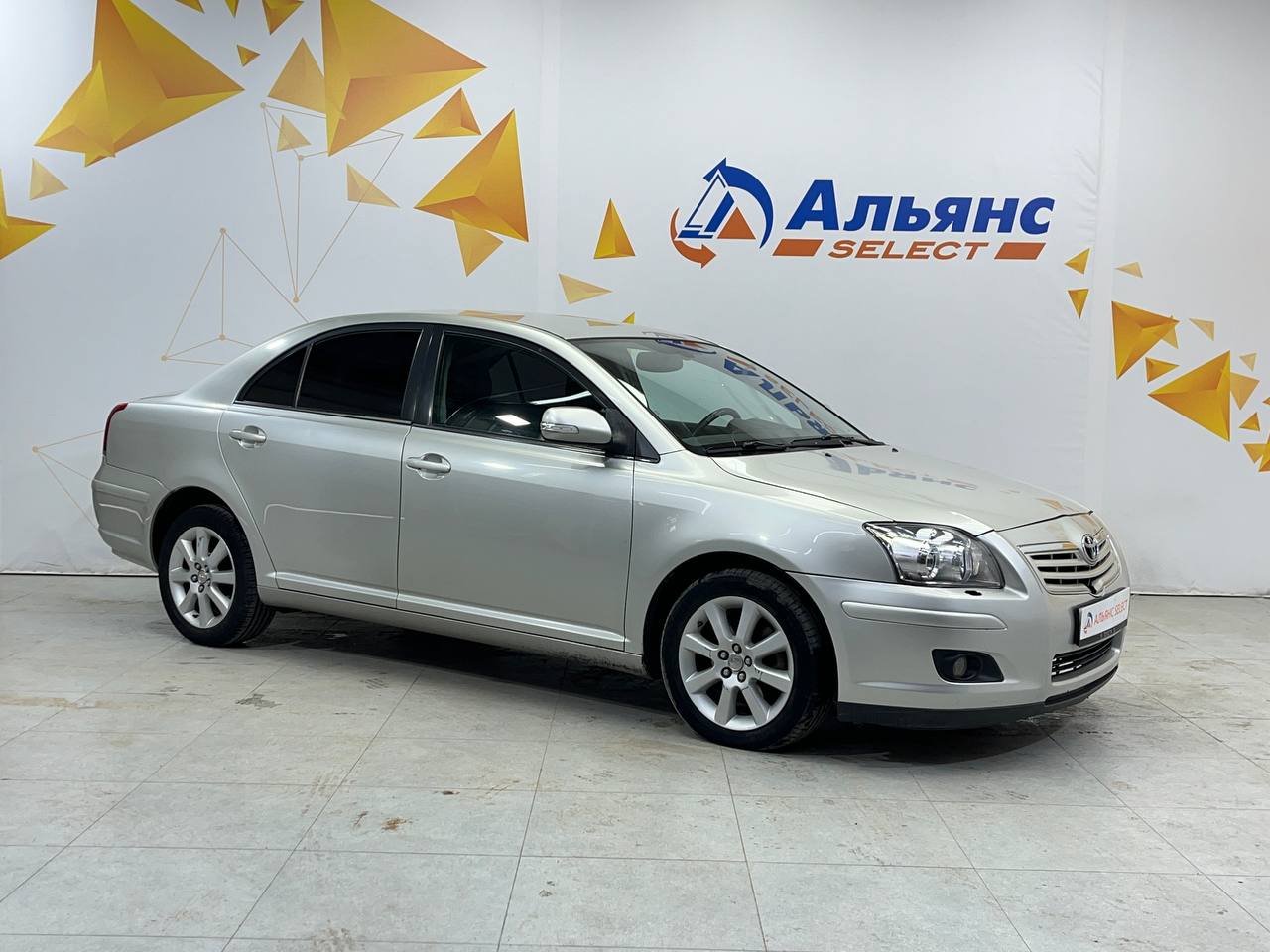 TOYOTA AVENSIS