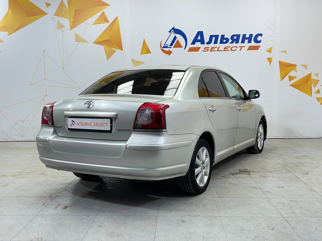 TOYOTA AVENSIS