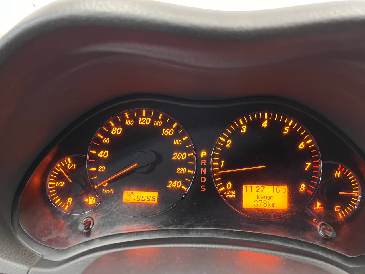 TOYOTA AVENSIS