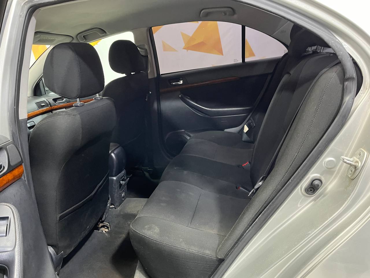 TOYOTA AVENSIS