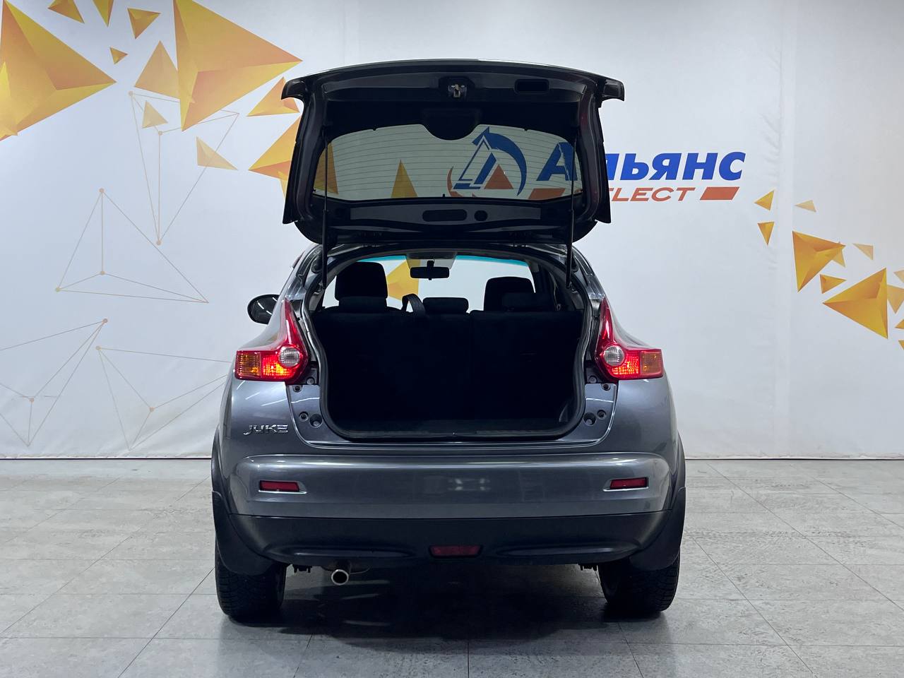 NISSAN JUKE