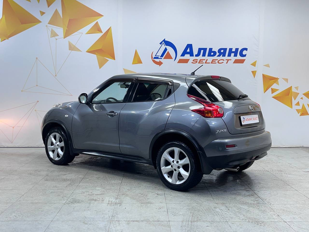 NISSAN JUKE