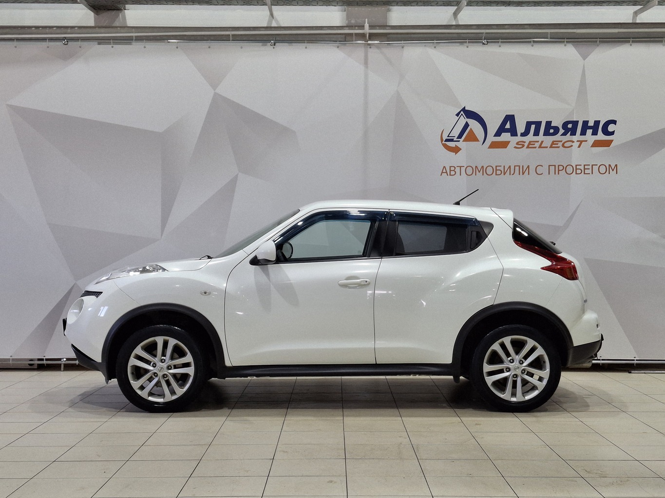 NISSAN JUKE