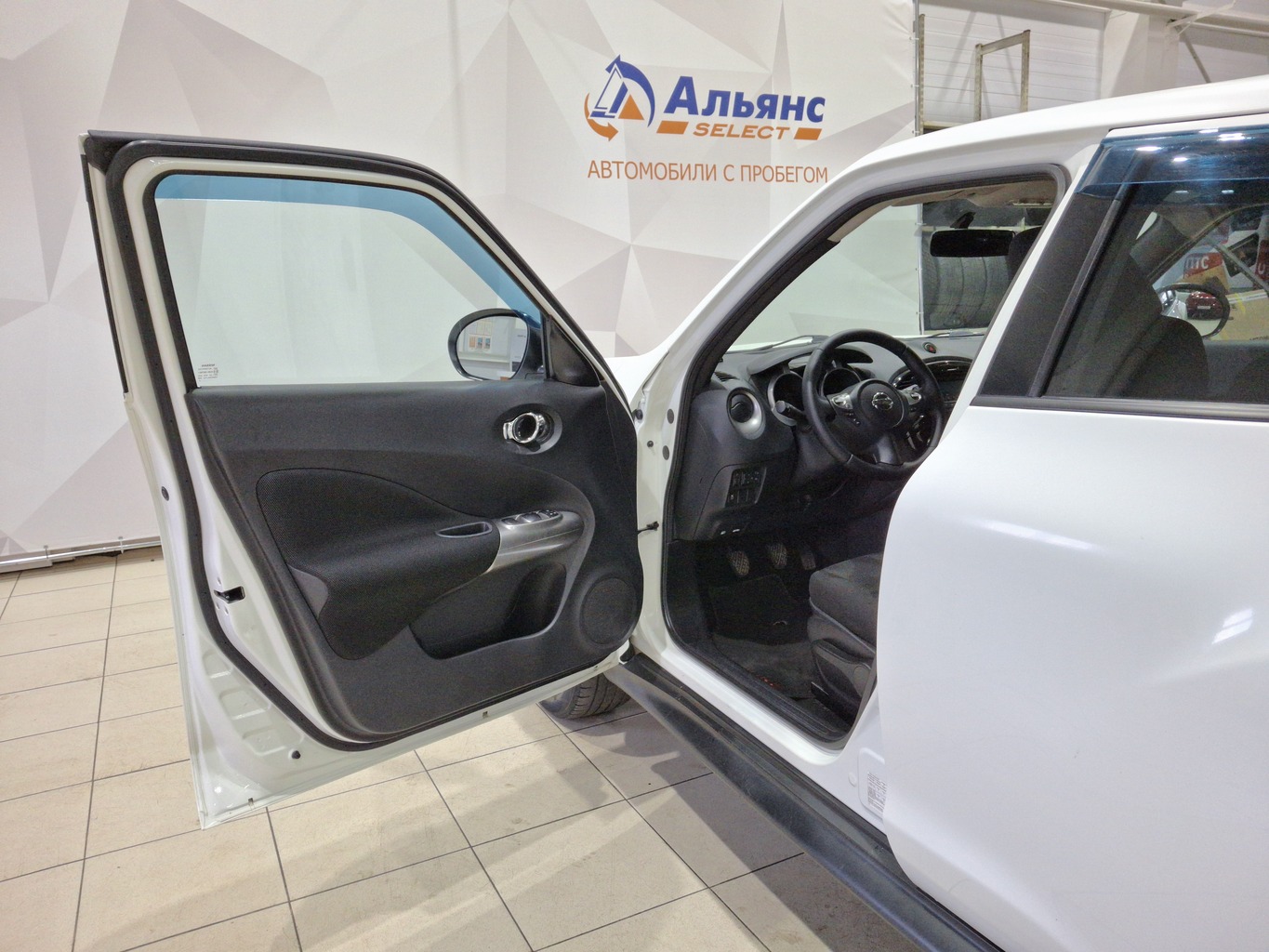 NISSAN JUKE