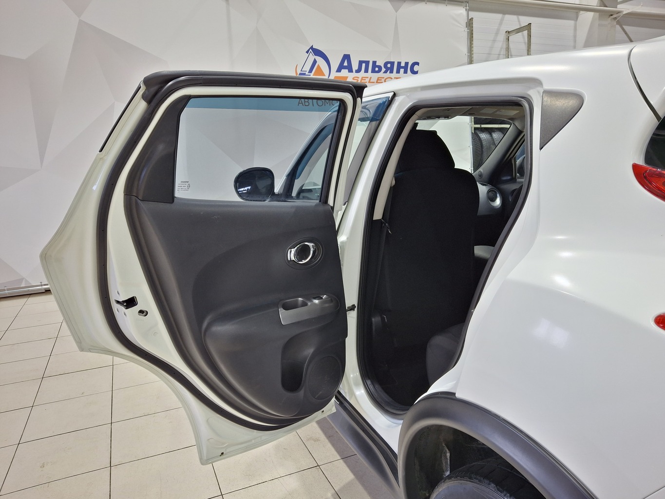 NISSAN JUKE