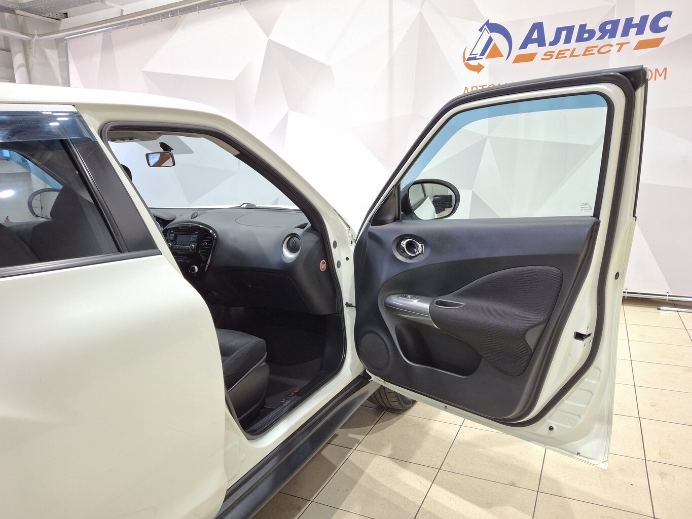 NISSAN JUKE