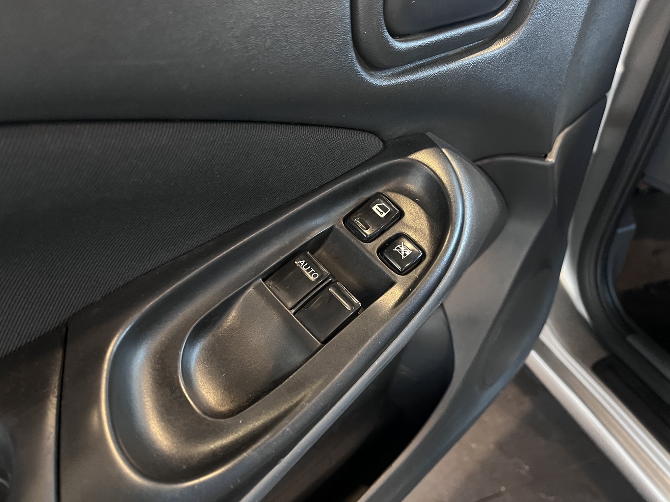 NISSAN ALMERA