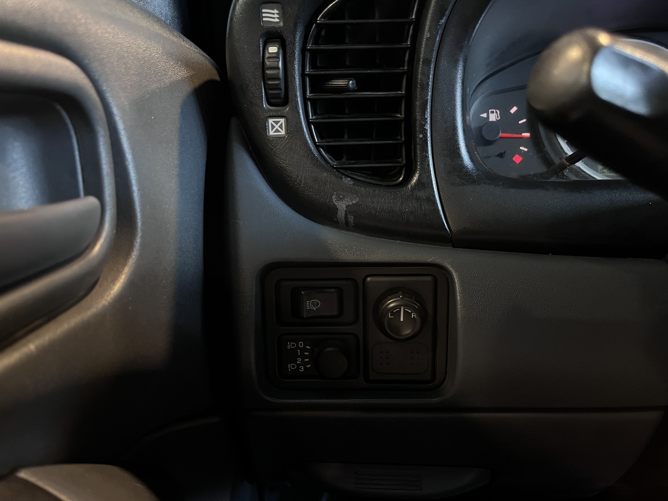 NISSAN ALMERA