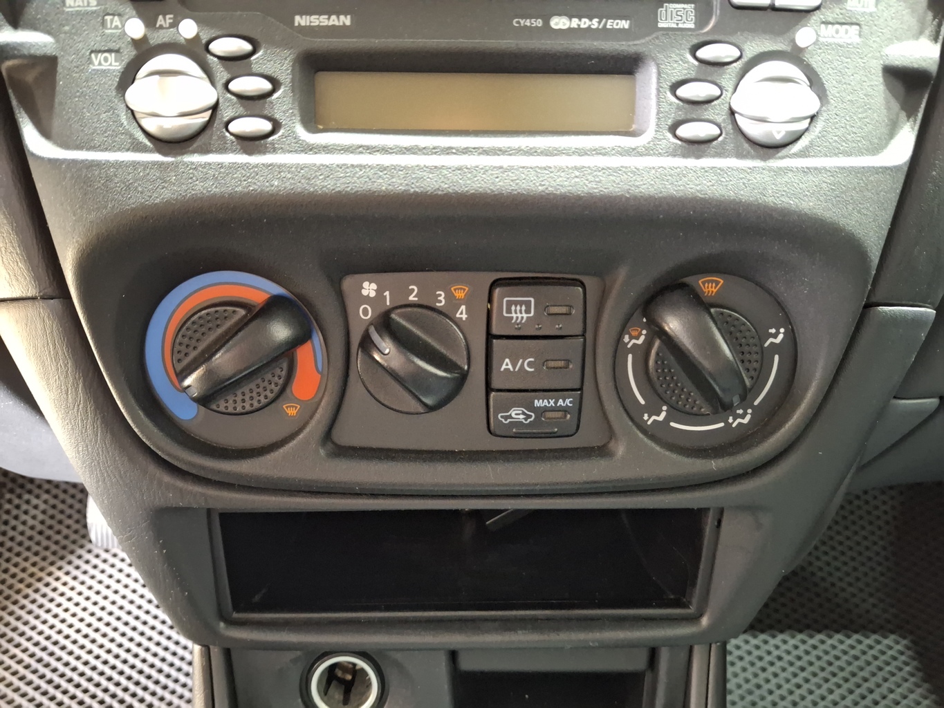 NISSAN ALMERA