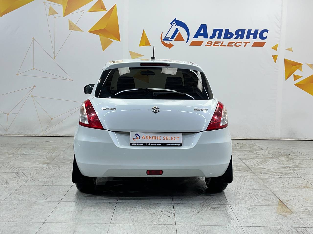 SUZUKI SWIFT
