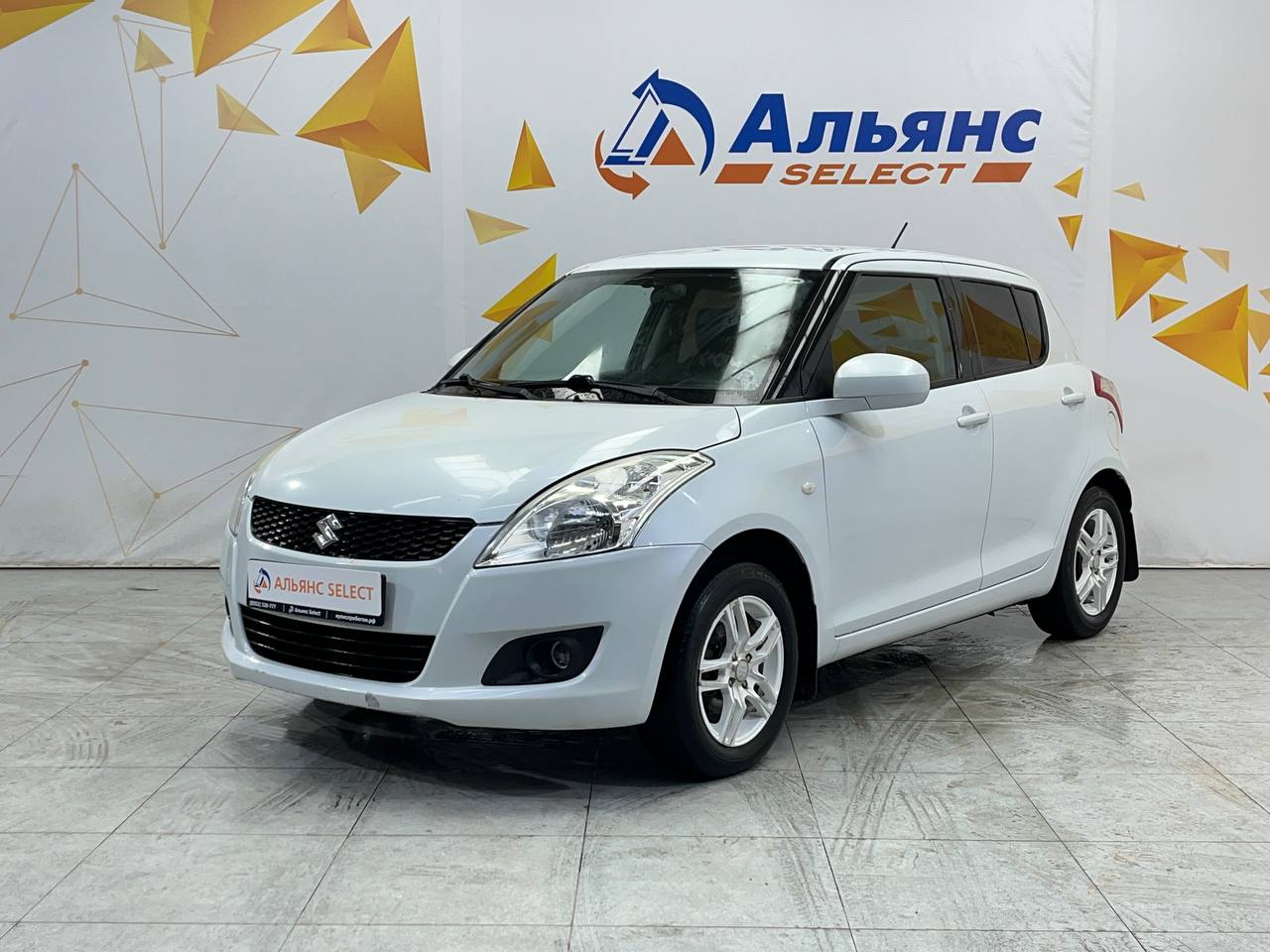 SUZUKI SWIFT