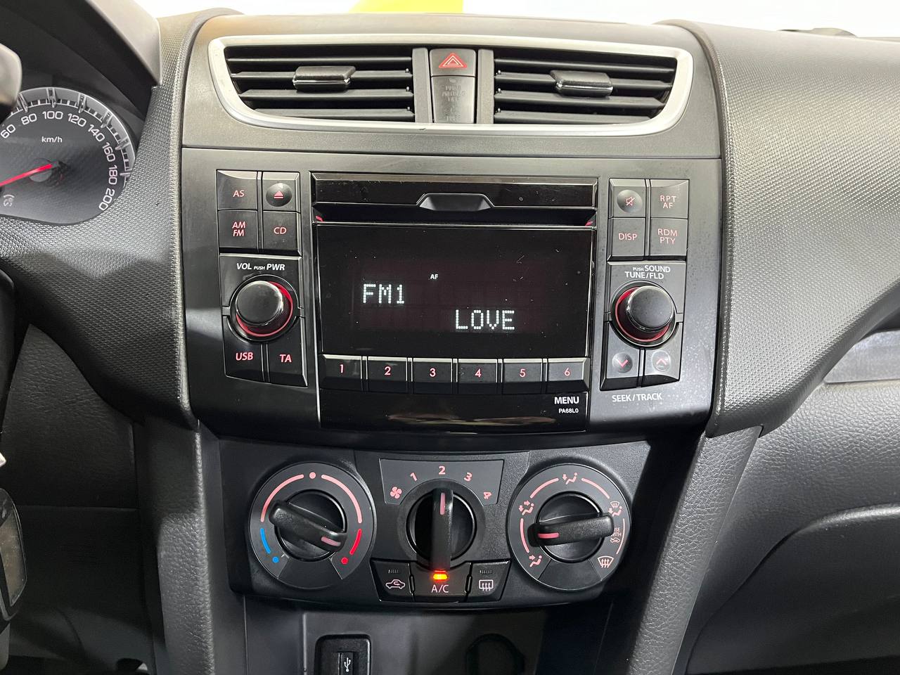 SUZUKI SWIFT